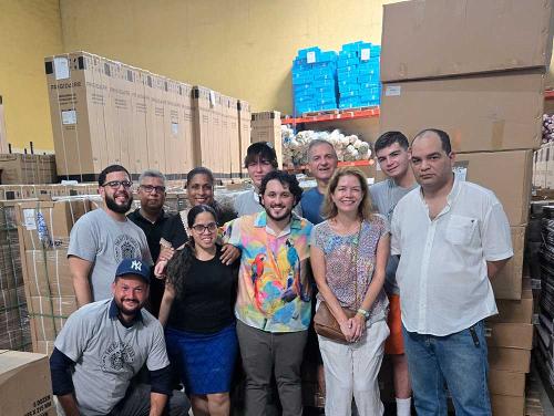 Gift of Chess Team at the Panama warehouse